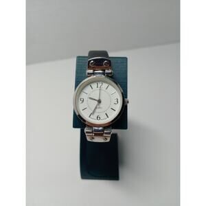 Classic Silver-Tone Women's Watch with White Dial